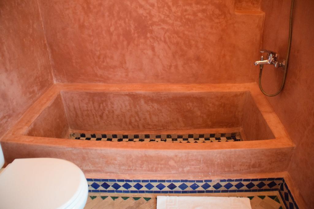 Riad Saltana Есувейра Стая снимка